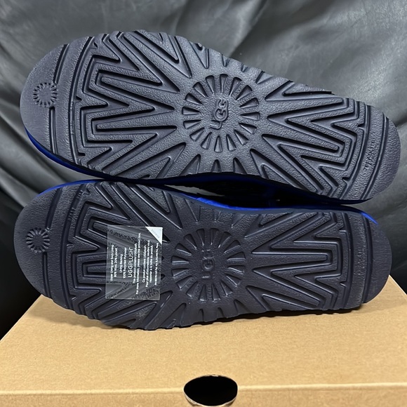 UGG Classic Short Sequins - Picture 5 of 8